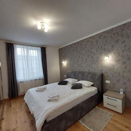 Trandafirului Residence Central Suceava Extérieur photo