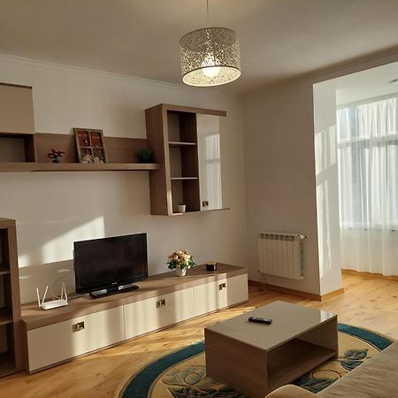 Trandafirului Residence Central Suceava Extérieur photo